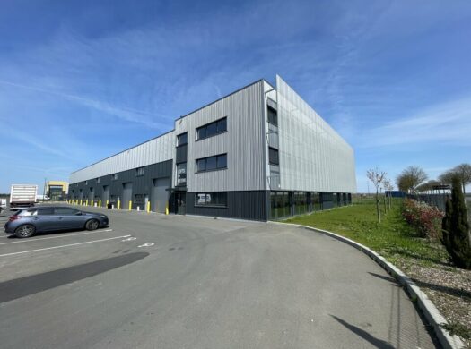 ACTIVITE-BUREAUX à VENDRE