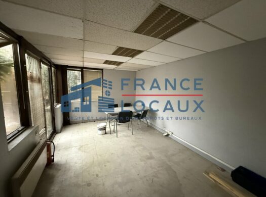 LOCAL D&rsquo;ACTIVITE à LOUER