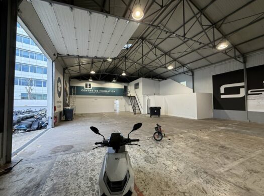 LOCAL D&rsquo;ACTIVITE à LOUER