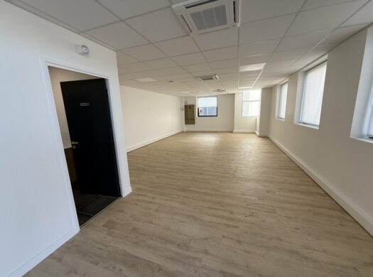 LOCAL D&rsquo;ACTIVITE à LOUER